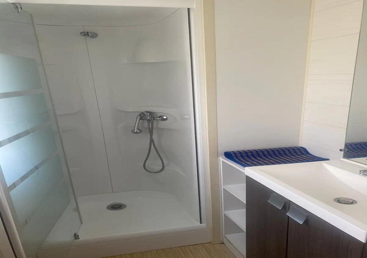 La Roque D'Antheron - Mobile-Home - 6 Pers - 3 Ch - Piscine Bagian luar foto